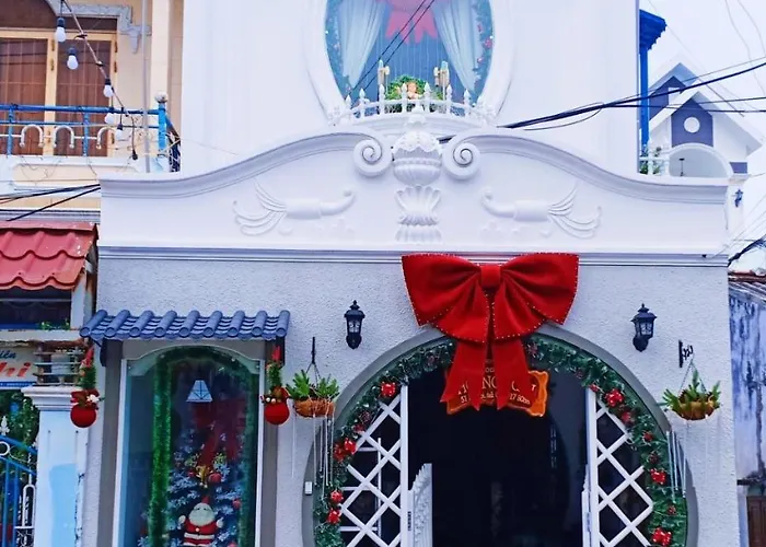 Hoang Nga 1