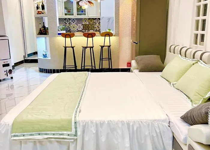 Apartment Hoang Nga 1 *