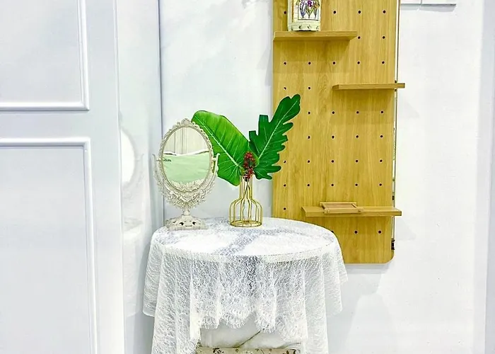 Apartment Hoang Nga 1 *